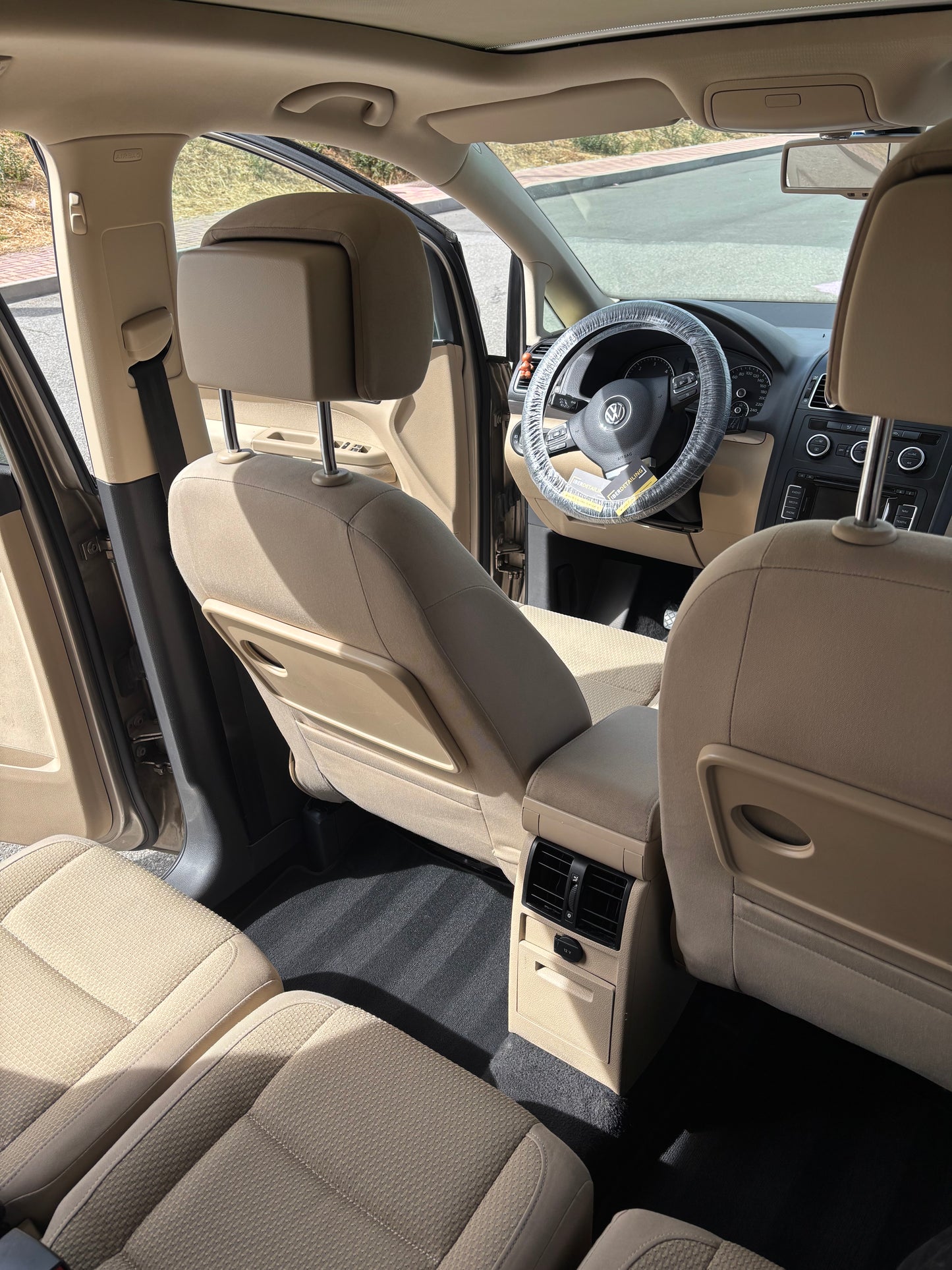 DETAILING INTERIOR