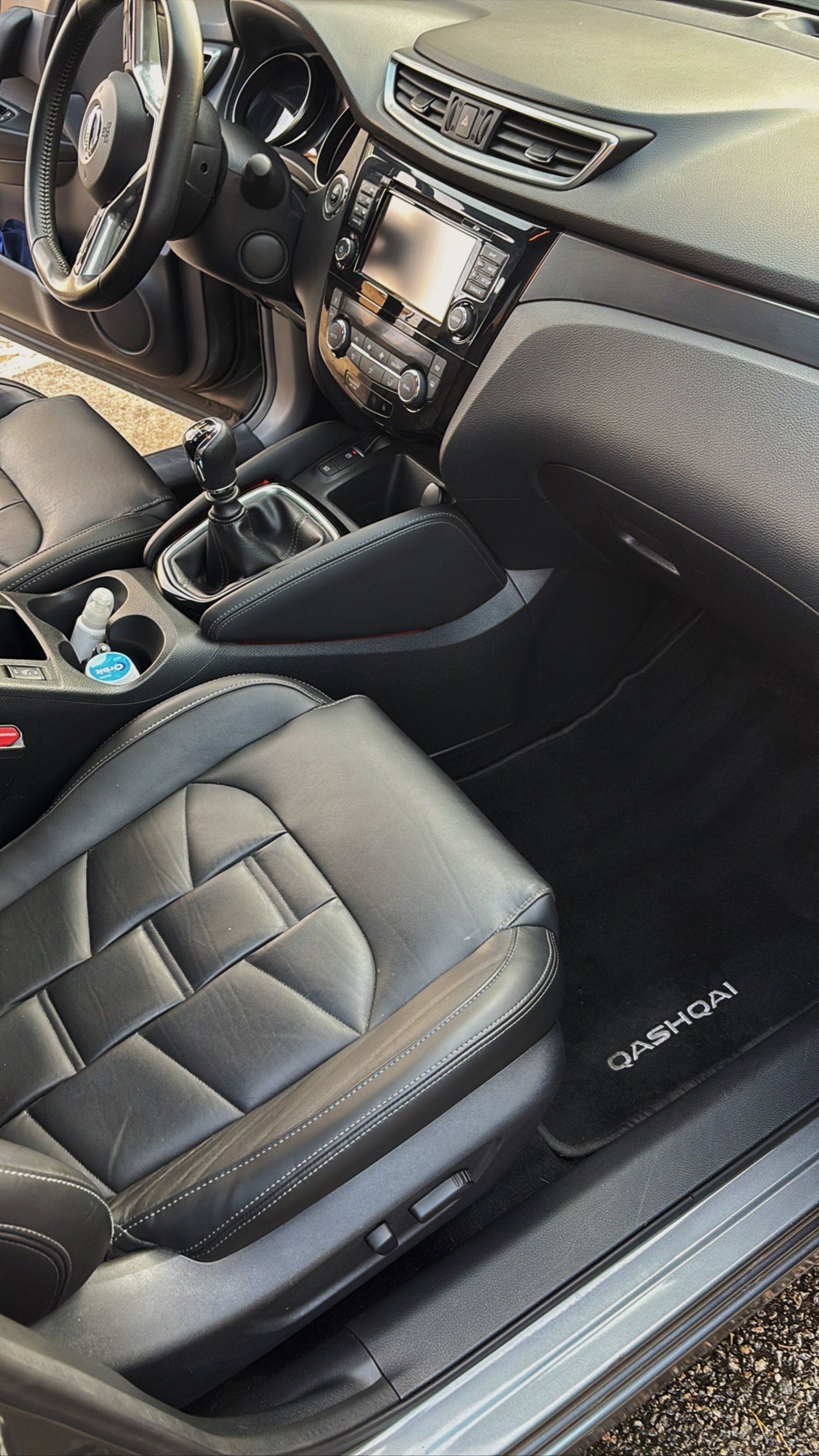 DETAILING INTERIOR